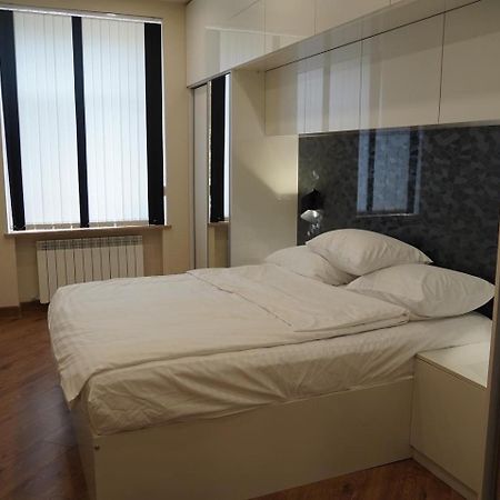 Lovely, Newly Remodeled Apartment In Yerevan! Luaran gambar