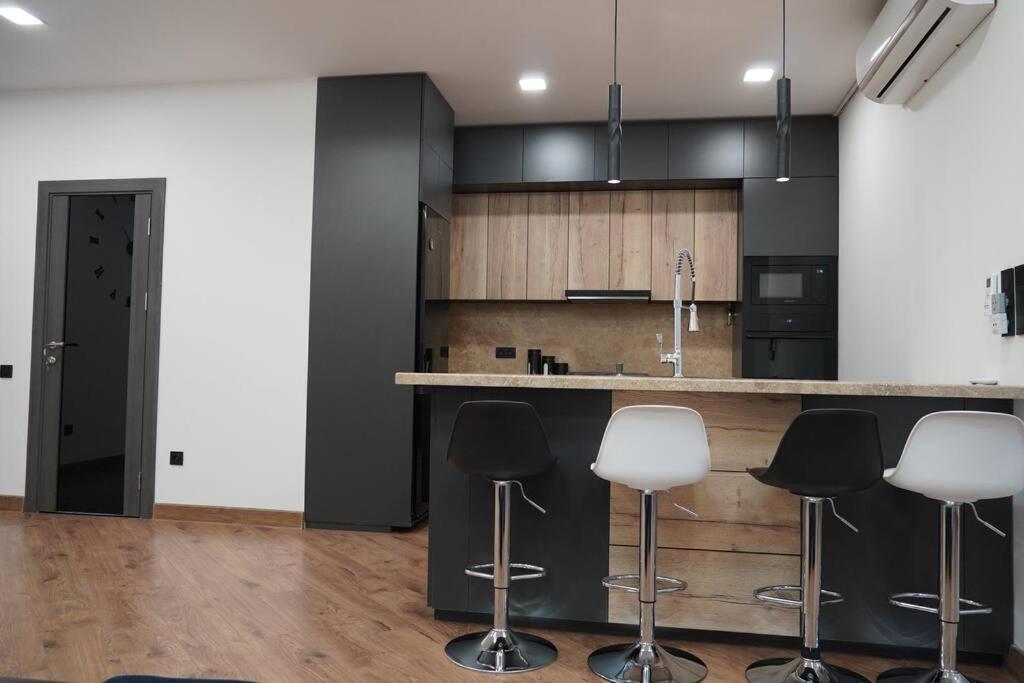 Lovely, Newly Remodeled Apartment In Yerevan! Luaran gambar