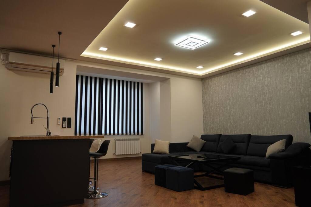 Lovely, Newly Remodeled Apartment In Yerevan! Luaran gambar