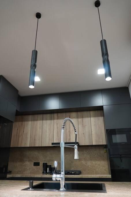 Lovely, Newly Remodeled Apartment In Yerevan! Luaran gambar