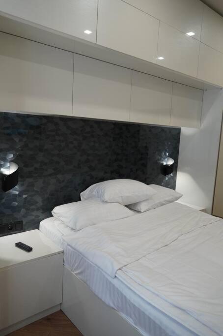 Lovely, Newly Remodeled Apartment In Yerevan! Luaran gambar