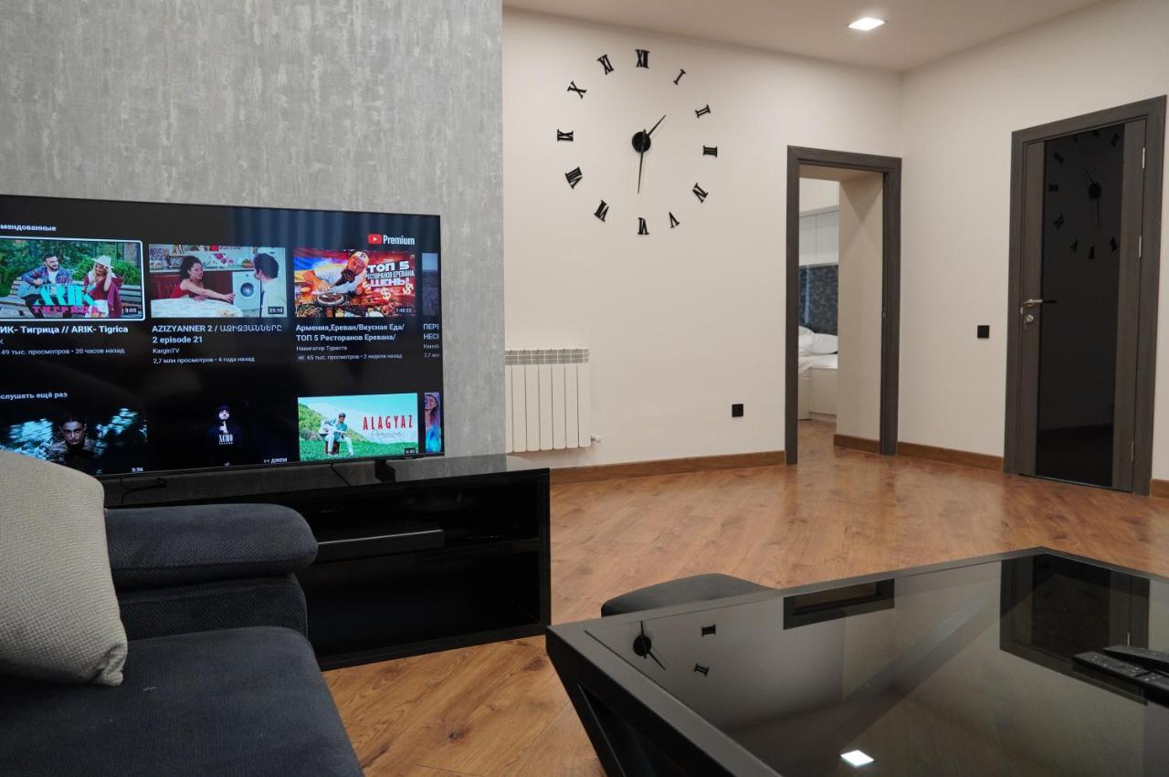 Lovely, Newly Remodeled Apartment In Yerevan! Luaran gambar